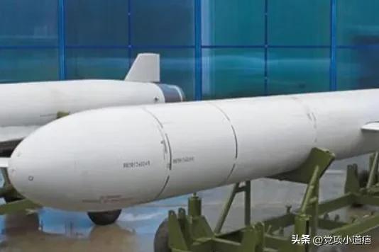 核按钮是什么意思，俄KH-55核弹空袭基辅、普京距离“核按钮”还有多远？